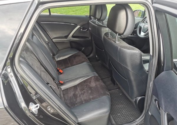 Toyota Avensis cena 44900 przebieg: 213000, rok produkcji 2014 z Miłakowo małe 191